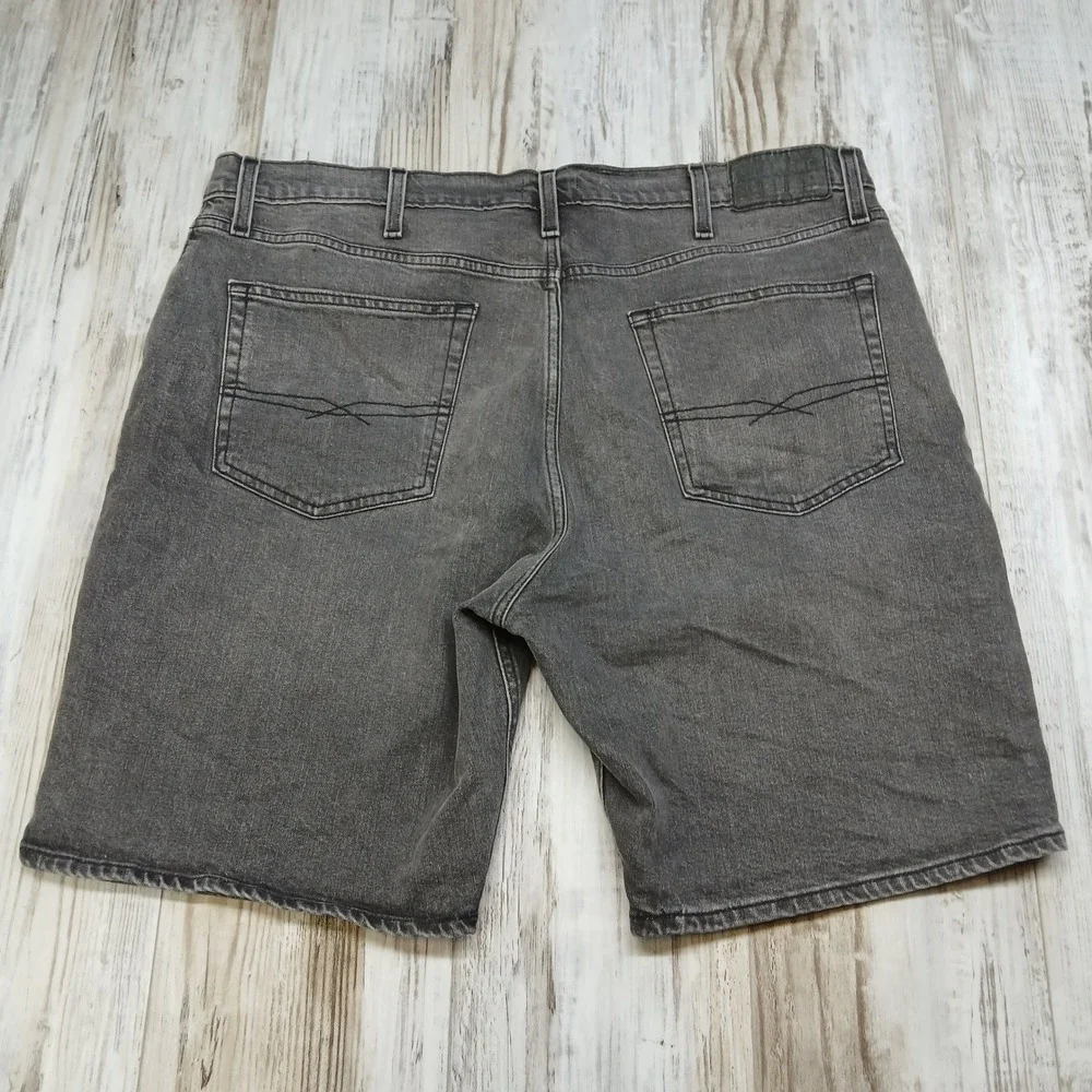 Signature by Levi Strauss Mens Gray Denim Shorts Size 38 Cotton Stretch Casual